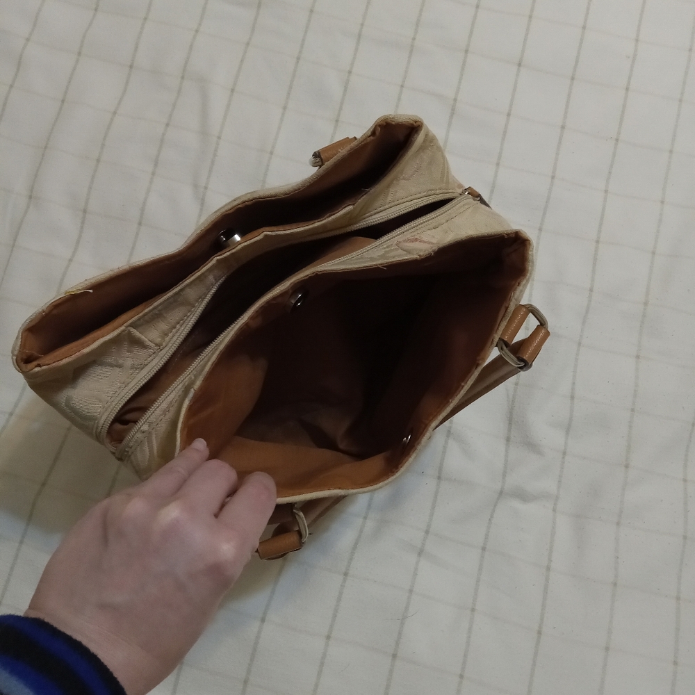 George Shoulder Bag - Picture 8 of 10